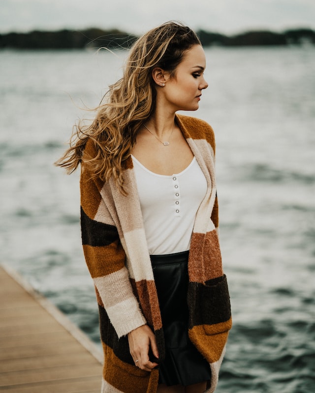 4 Tips For Styling Autumn Outfits With A Long Cardigan