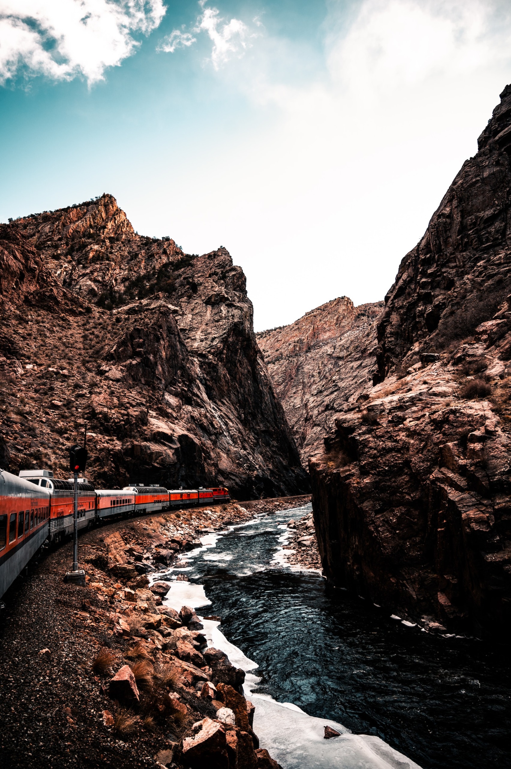 3 reasons to take a guided train tour across America