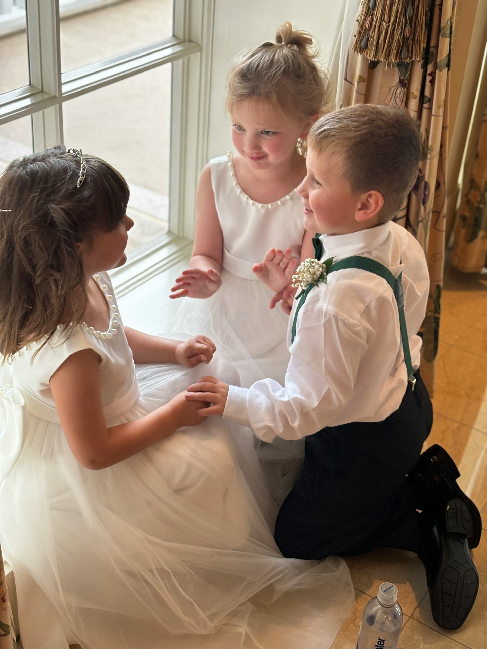 How to Coordinate Wedding Outfits for Your Boy and Girl