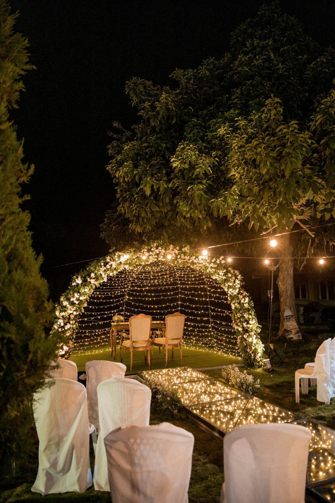 How to Throw the Ultimate Garden Wedding
