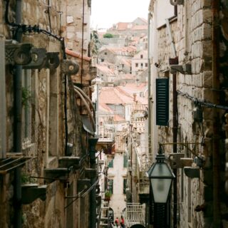 How to Coordinate Wedding Outfits for Your Boy and Girl