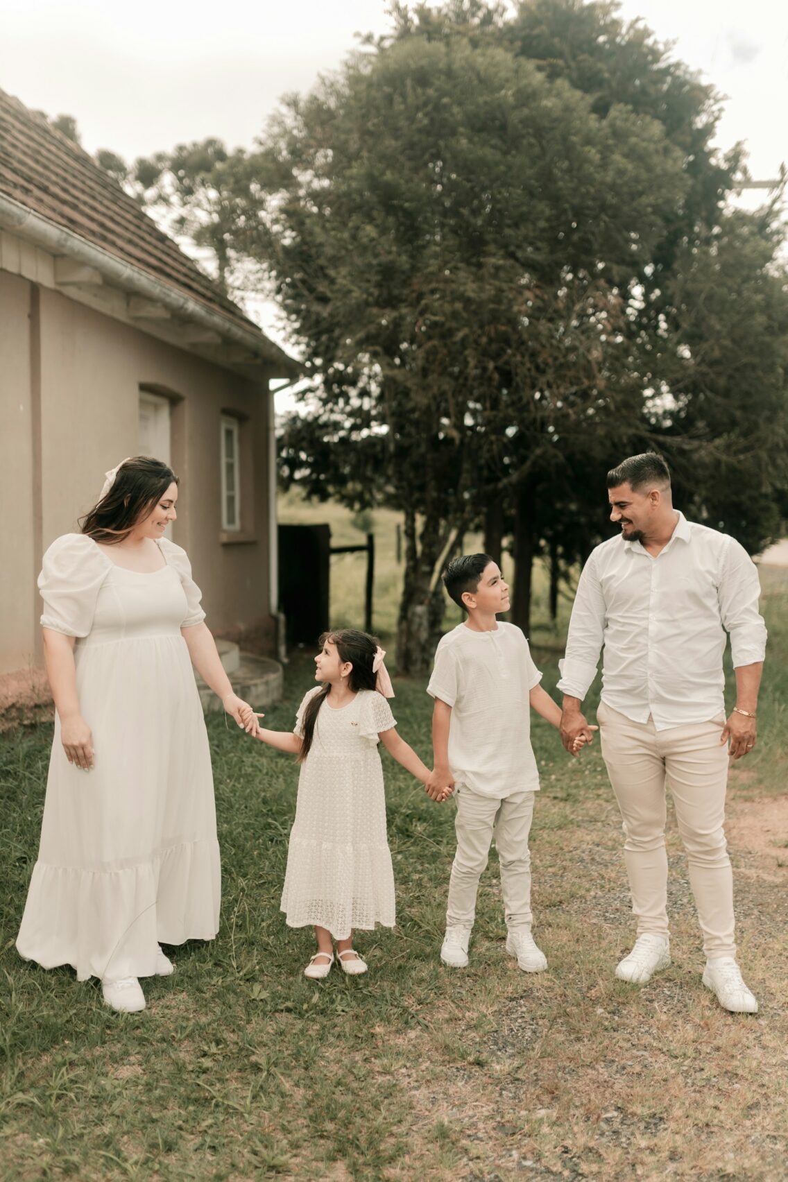 How to Coordinate Wedding Outfits for Your Boy and Girl